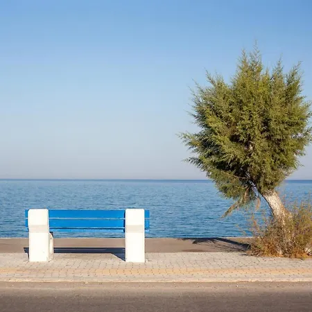 Cozy Family Steps From The