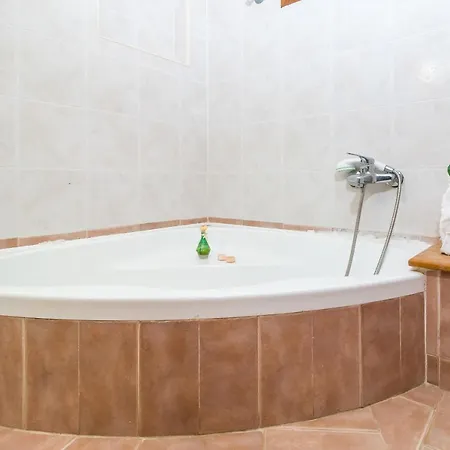 Cozy Family Steps From The Αφάντου