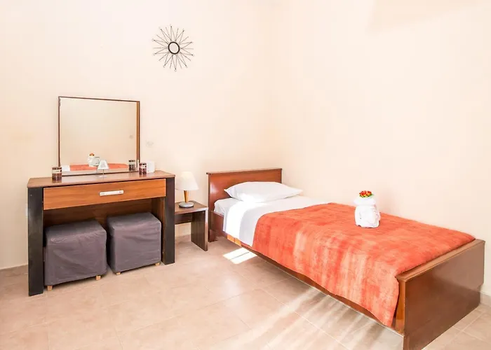 Cozy Family Steps From The * Afantou