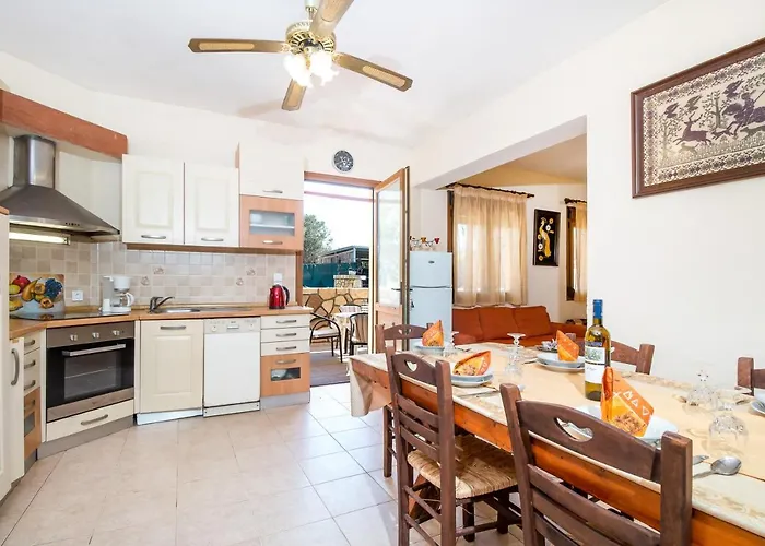 Cozy Family Steps From The * أفانتو