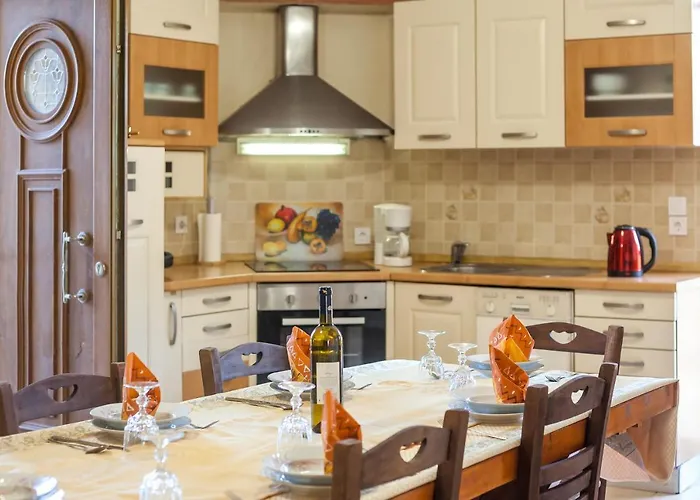 Cozy Family Steps From The * أفانتو