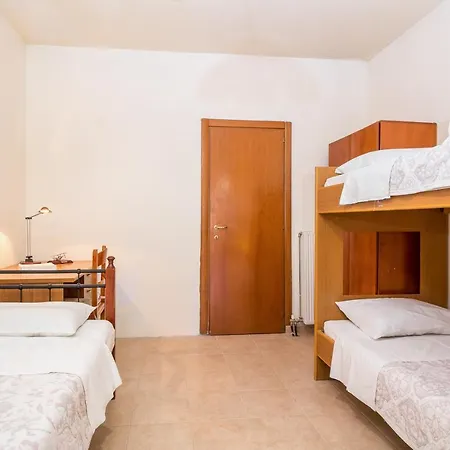 Cozy Family Steps From The Holiday home