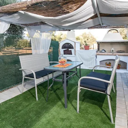 Cozy Family Steps From The 別荘 アファンドウ